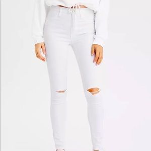 NWT Super White High Rose Distressed Jeggings